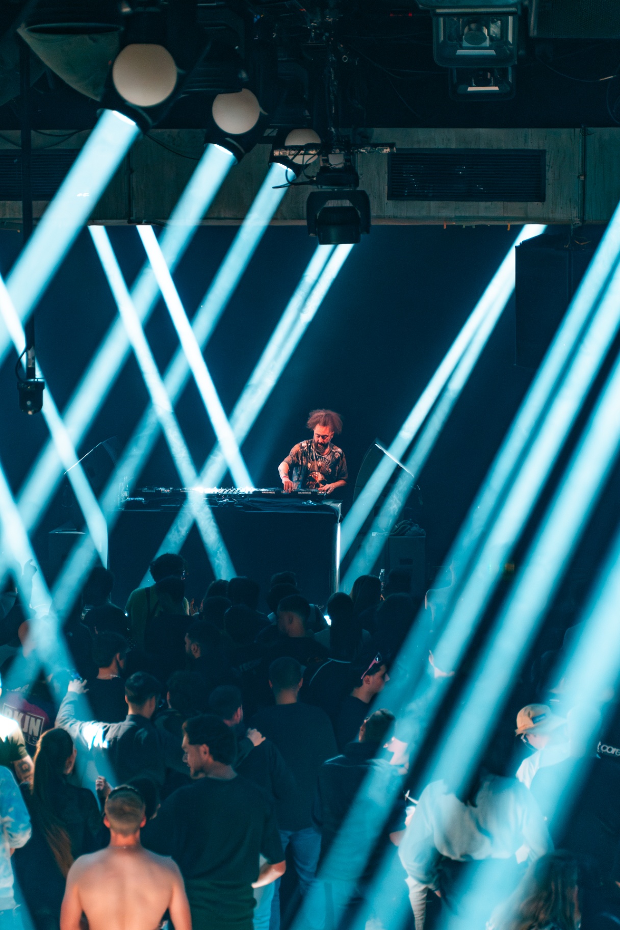 DJ FOU on Stage